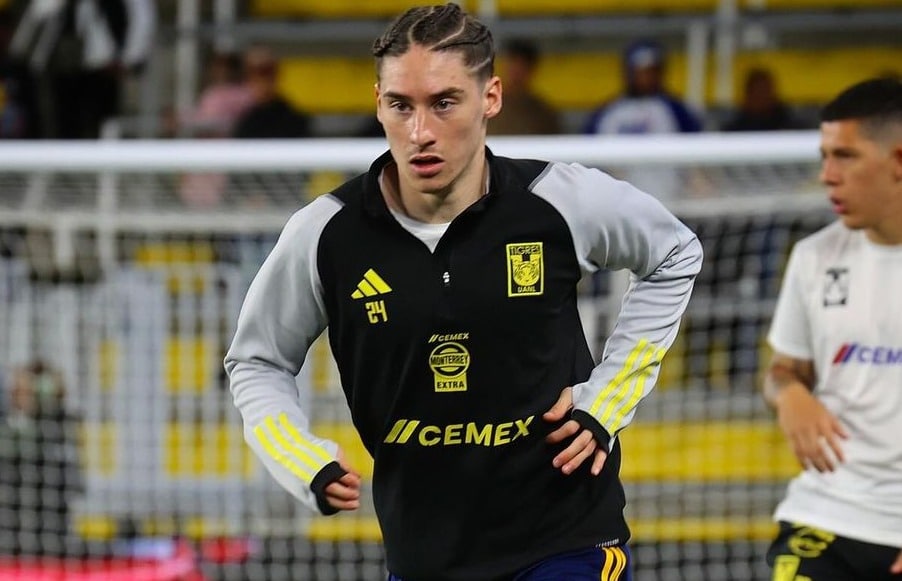 Marcelo Flores en entrenamiento de Tigres en la jornada 13.