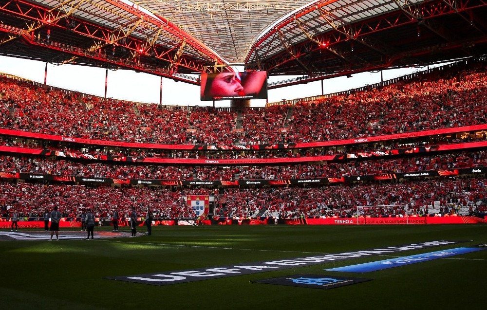 Vista del juego de ida entre el Marsella y el Benfica en Portugal.