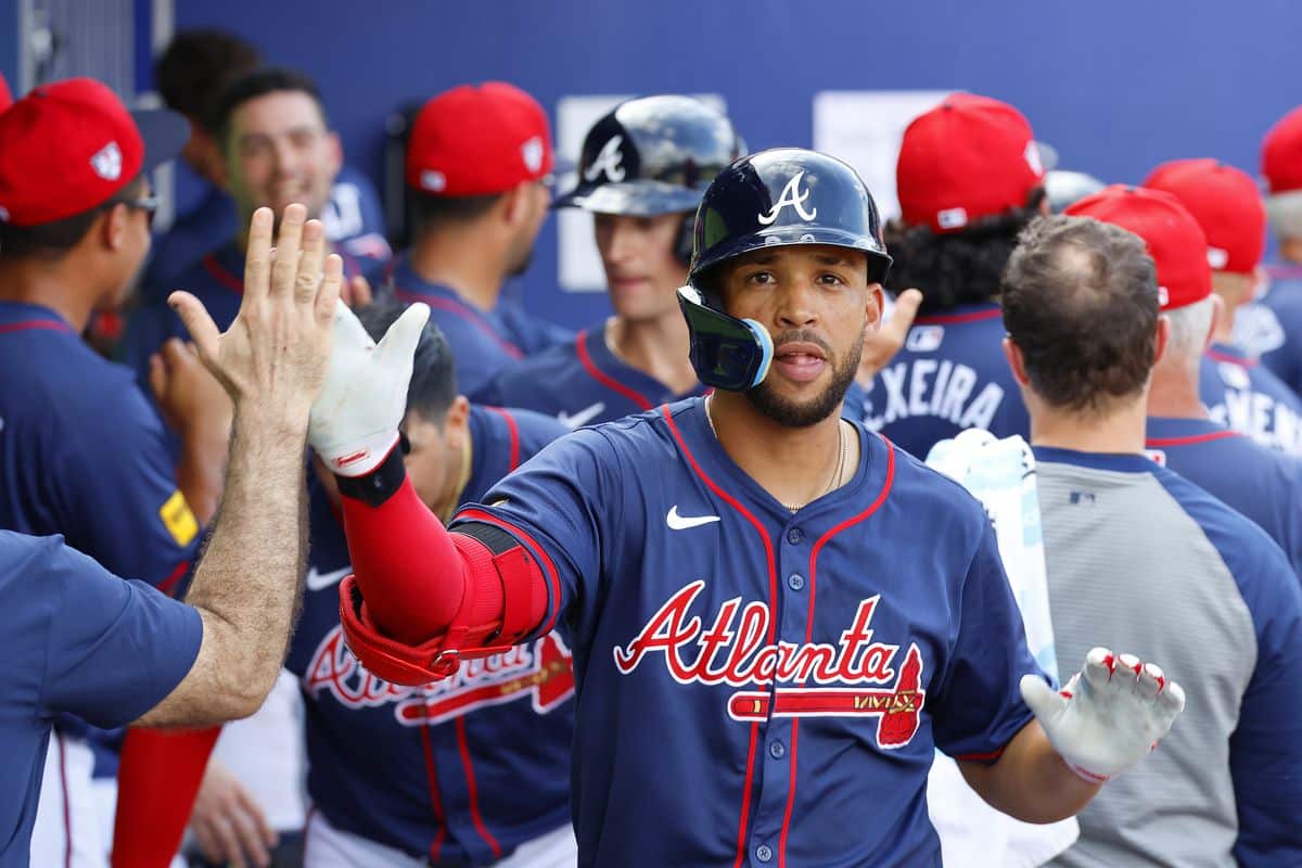 BRAVES DISFRUTAN LA CIMA DEL STANDING