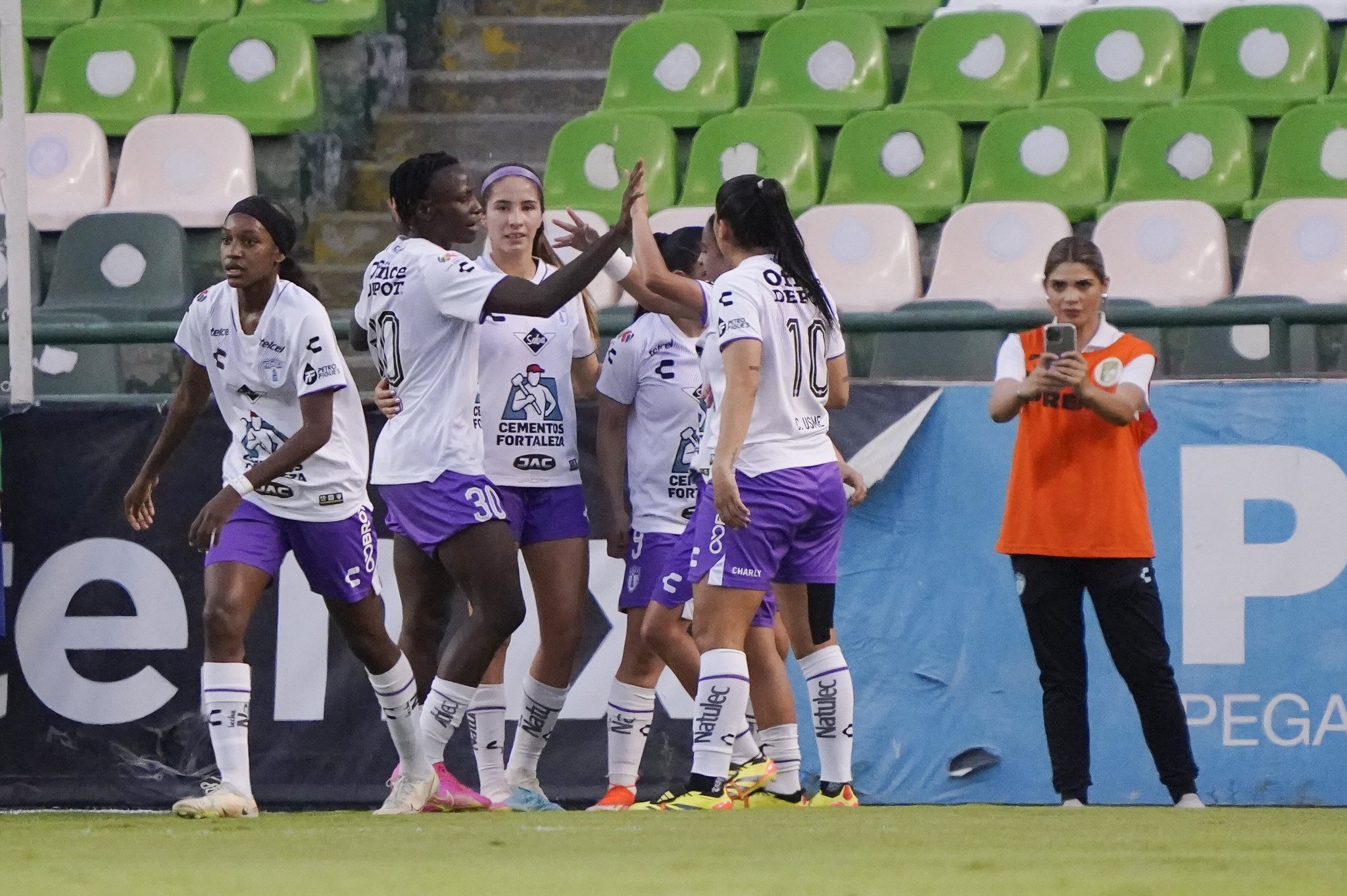 PACHUCA FEM LIGUILLA