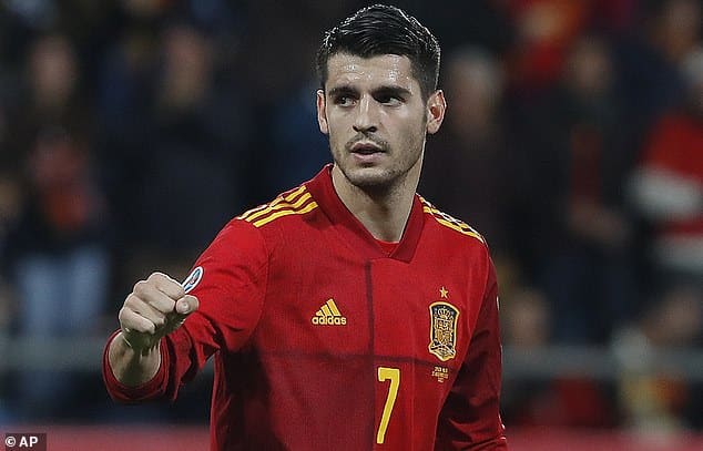 Álvaro Morata festeja su gol con España ante Croacia.