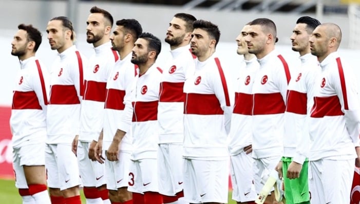 Jugadores de Turquía en partido amistoso.