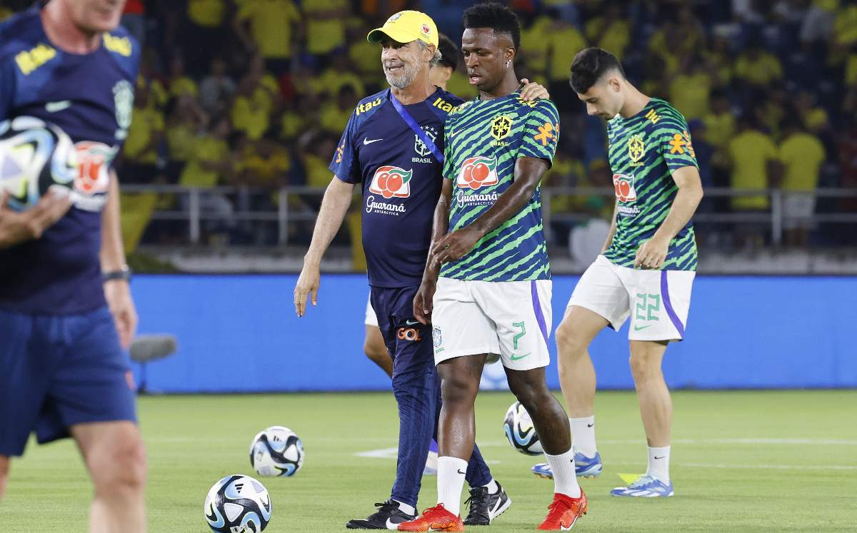 Vinicius en entrenamiento con Brasil previo a Copa América.
