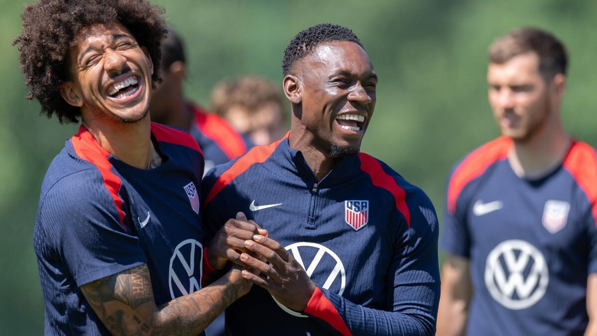 Jugadores de Estados Unidos en entrenamiento.