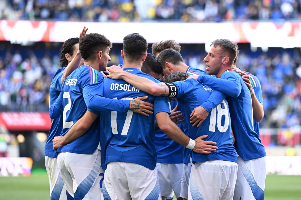 Jugadores de Italia en partido amistoso de esta semana.