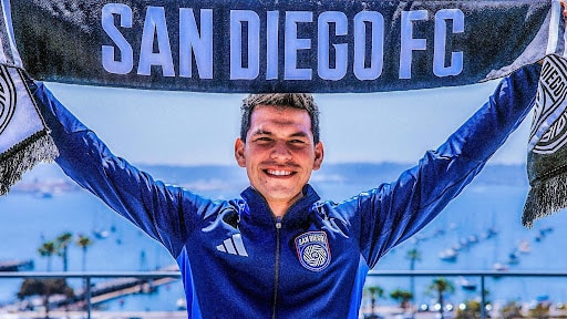 Hirving Lozano es oficialmente jugador del San Diego FC.