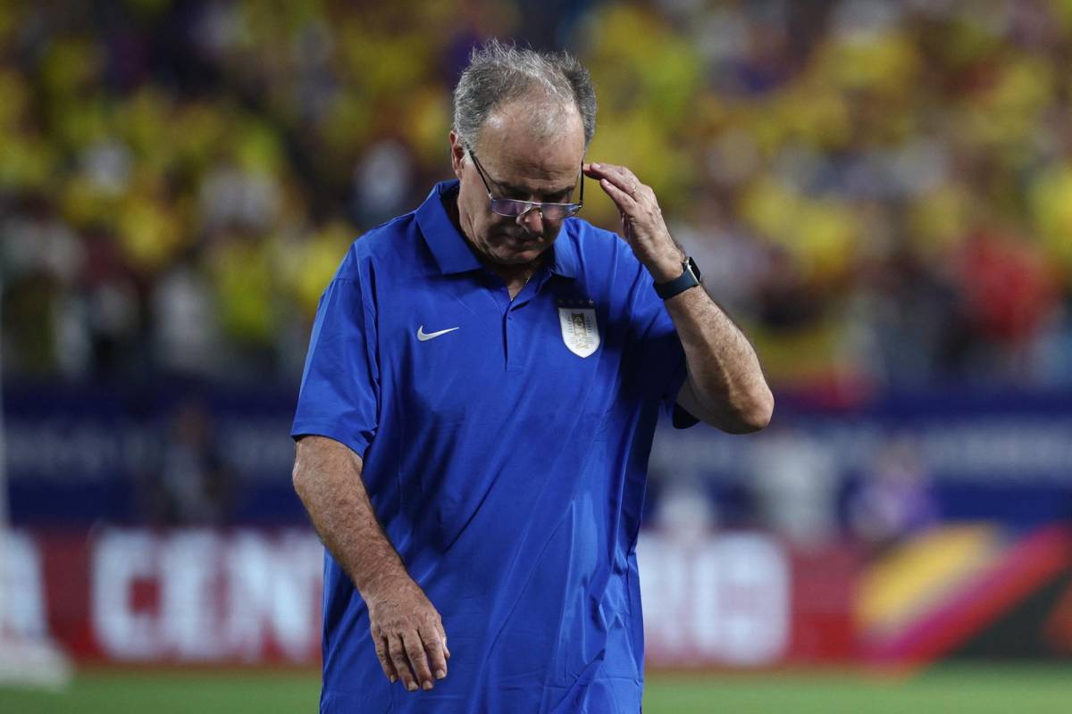 Marcelo Bielsa lamenta su derrota en semifinales.