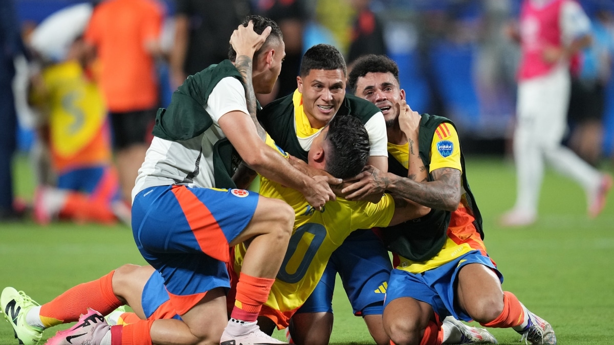 Jugadores de Colombia festejan el pase a la gran final.