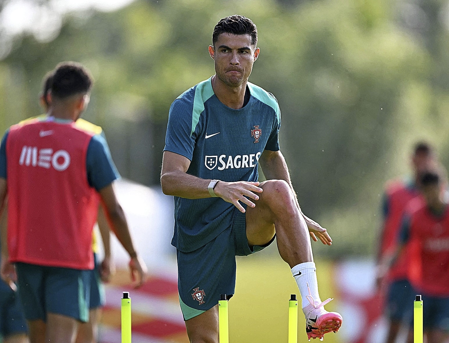 Cristiano Ronaldo en entrenamiento con Portugal.