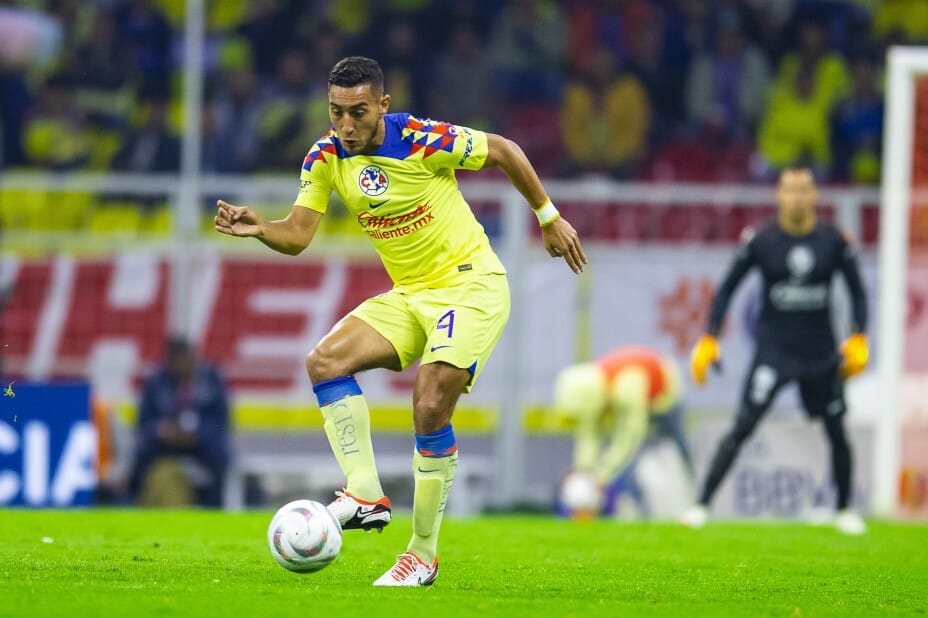 SEBSTIÁN CÁCERES DA LA SALIDA AL AMÉRICA