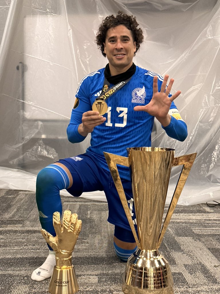 Guillermo Ochoa tras ser campeón en la Copa Oro con el Tri.