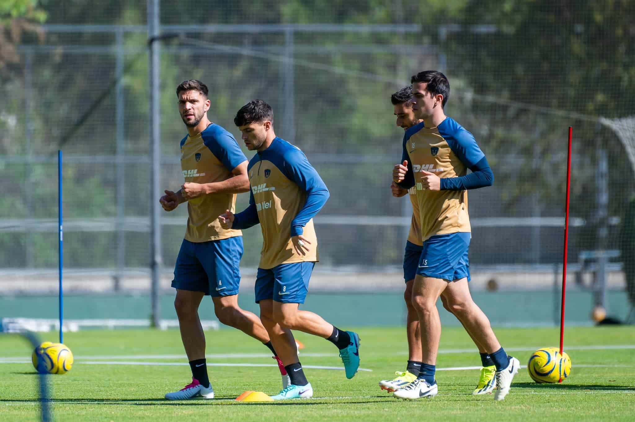 Jugadores de Pumas en entrenamiento previo a la fecha 3.