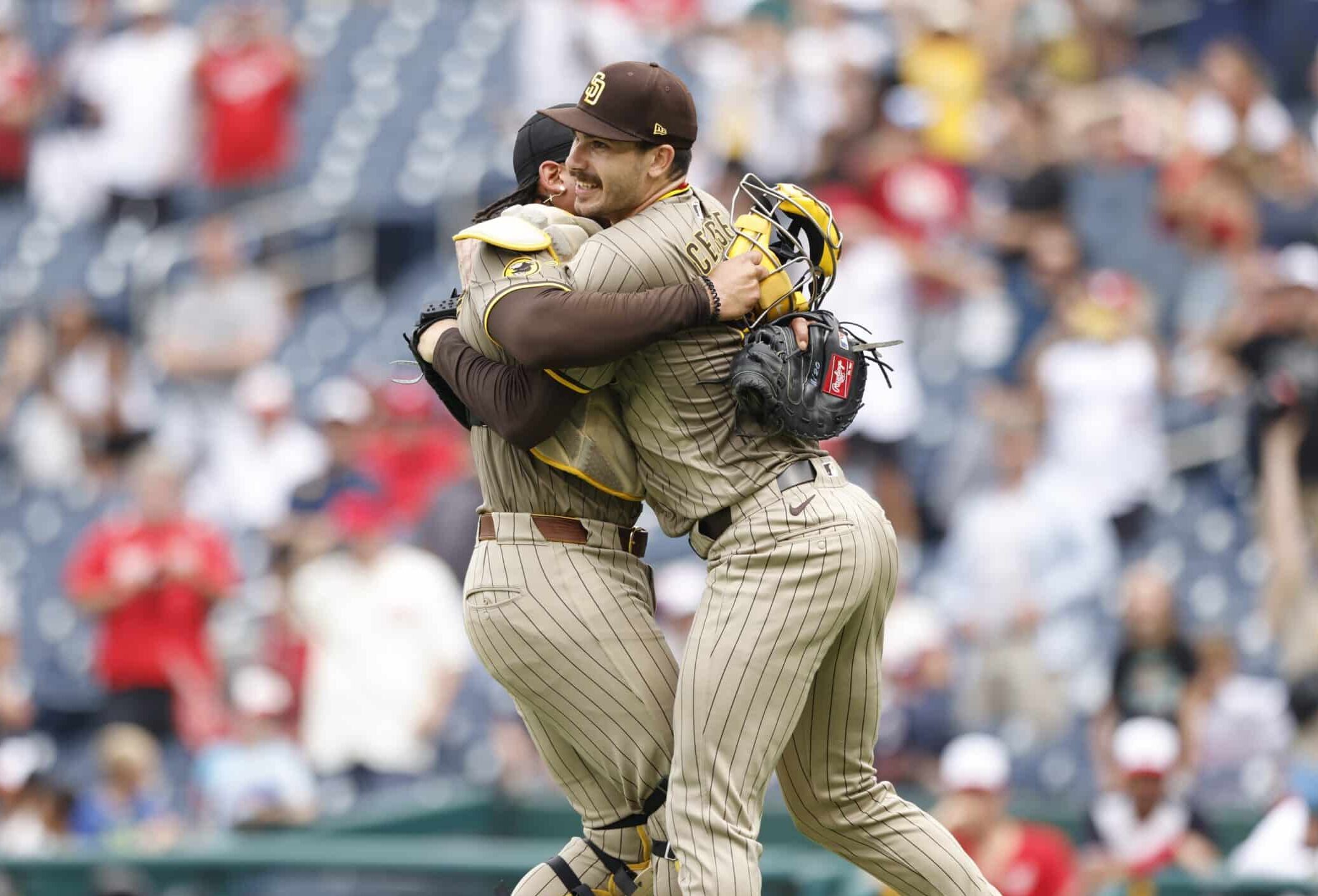 DYLAN CEASE CELEBRA LA HAZAÑA DE LOGRAR SU PRIMER SIN HIT NI CARRERA, Y EL SEGUNDO EN LA HISTORIA DE LOS SAN DIEGO PADRES