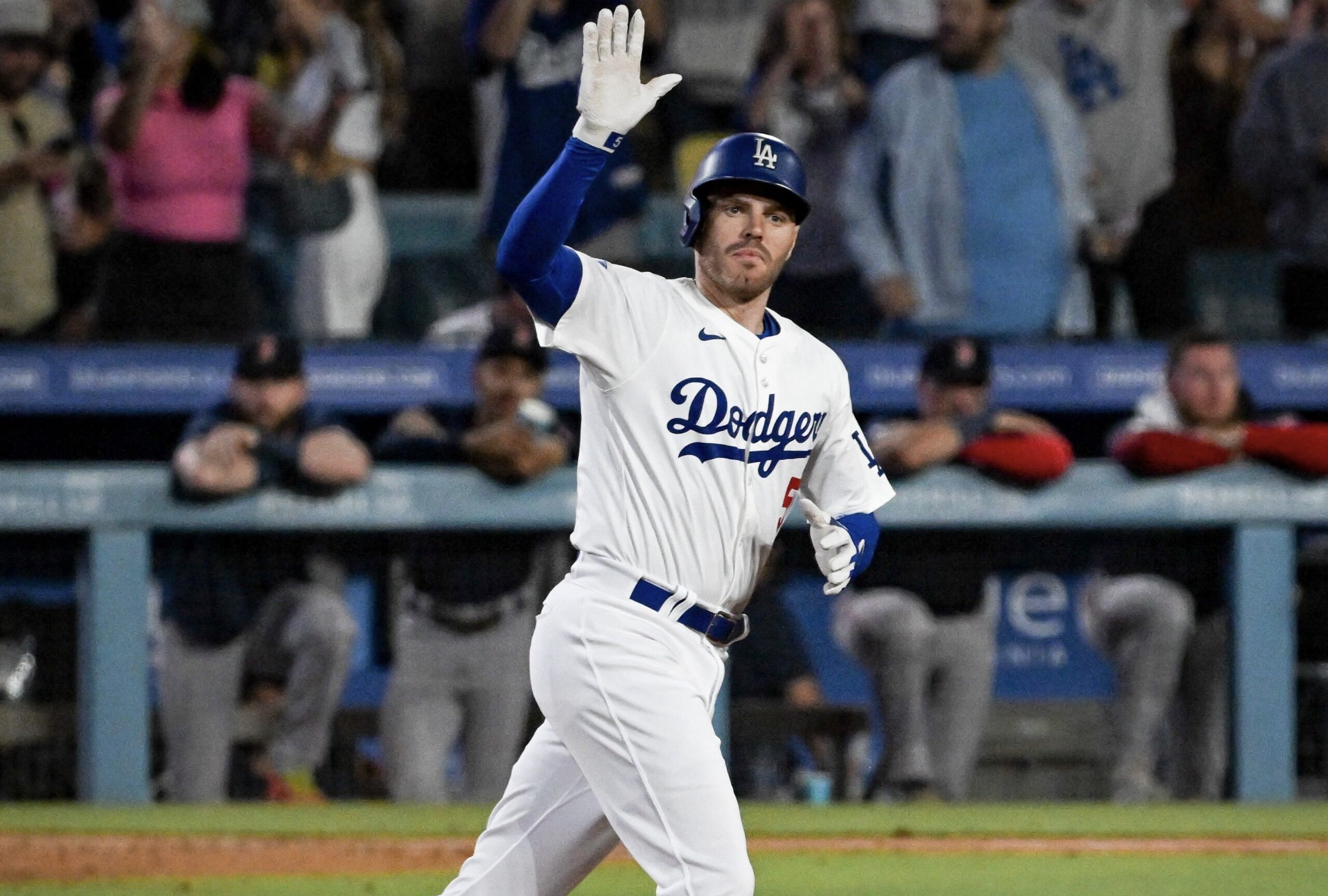 FREDDIE FREEMAN CELEBRA CON LOS DODGERS EN LA MLB