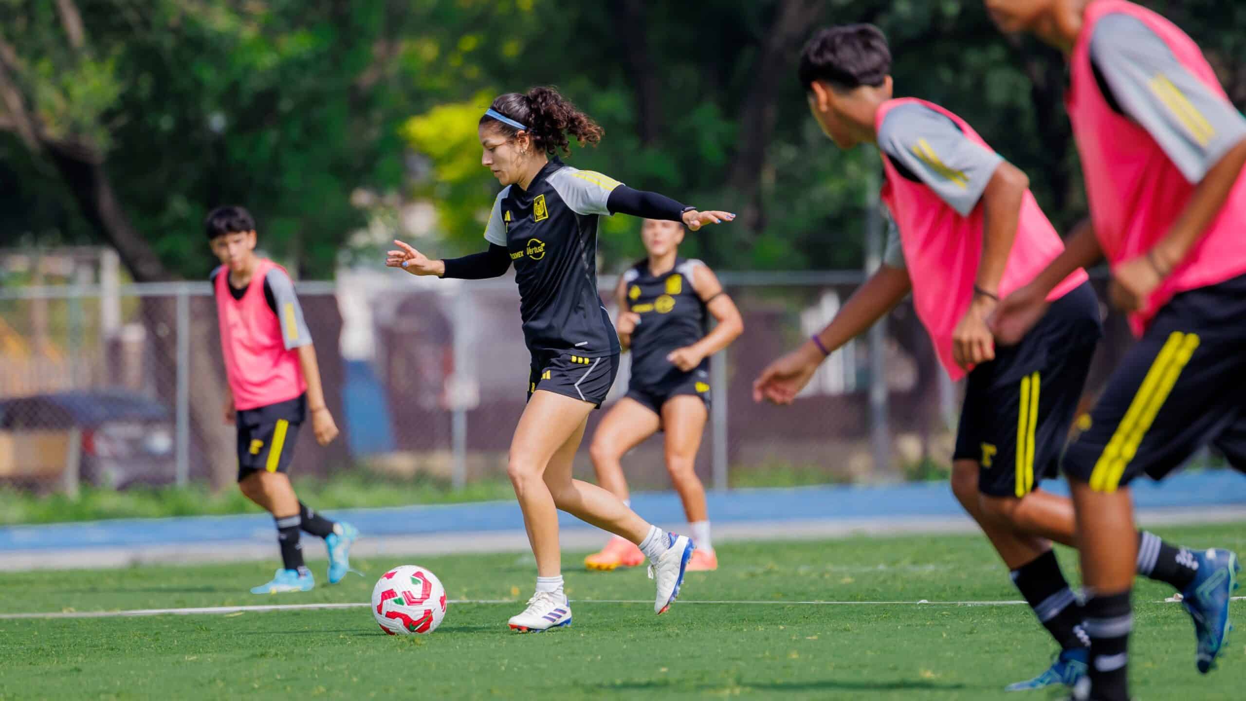 TIGRES FEMENIL SUMMER CUP