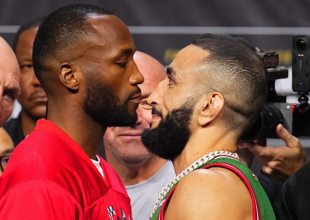 LEON EDWARDS A LA IZQUIERDA Y BELAL MUHAMMAD A LA DERECHA, CARA A CARA TRAS LA RUEDA DE PRENSA