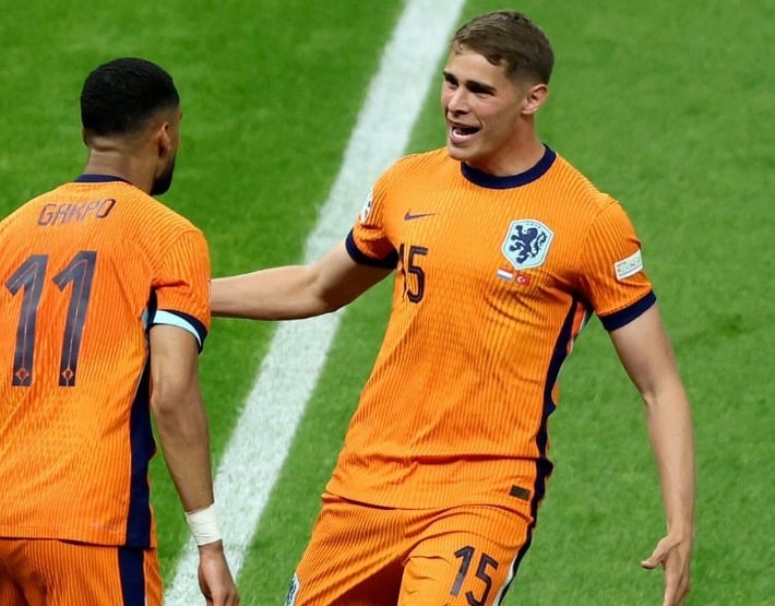 Holanda avanza a las semifinales de la Eurocopa.