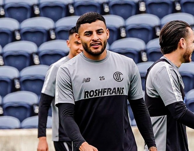 Alexis Vega en entrenamiento con el Toluca FC.