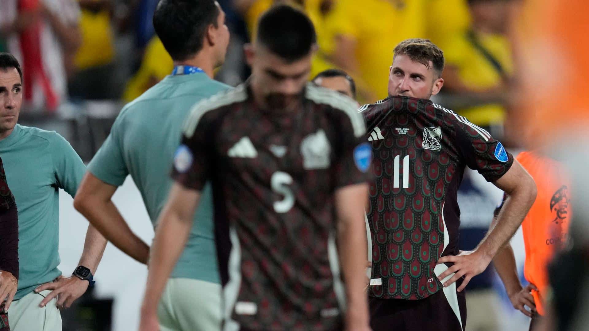 Jugadores del Tricolor se lamentan su fracaso en Copa América.