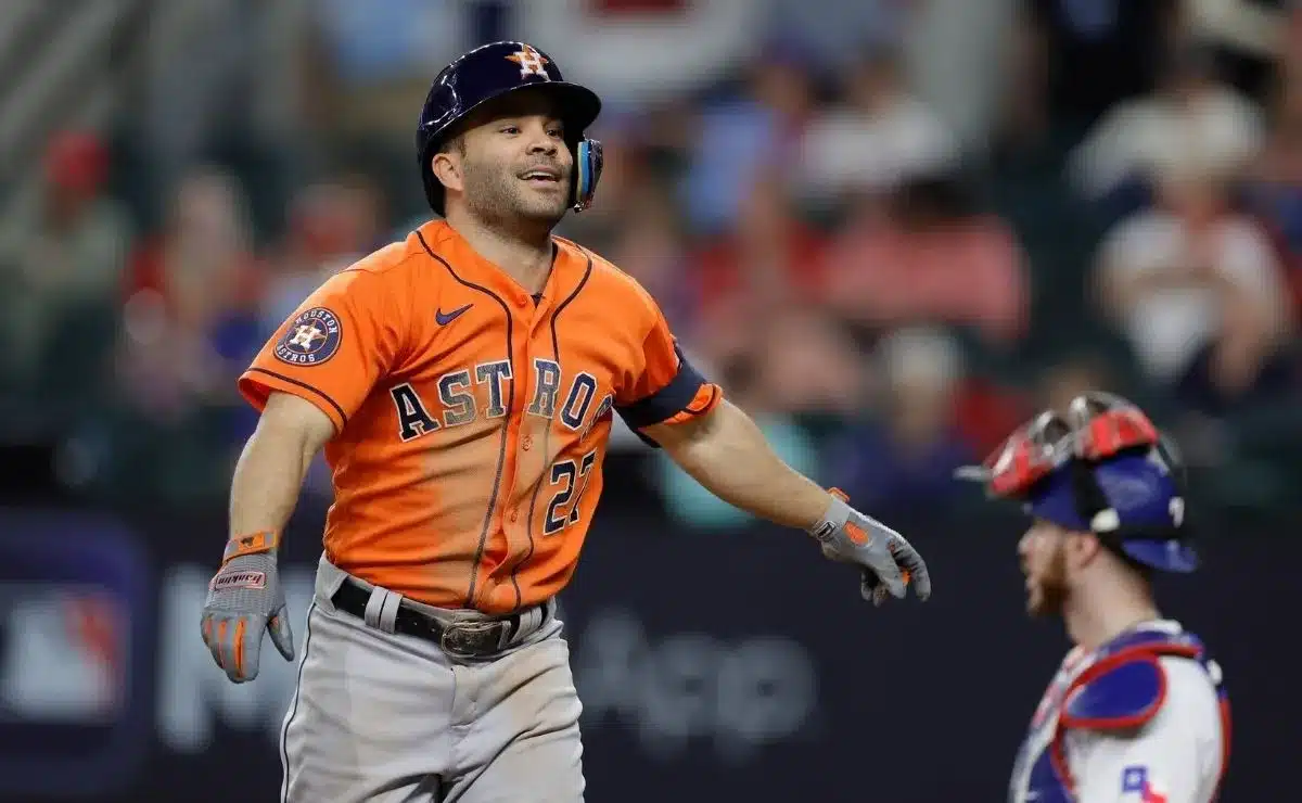 ALTUVE ANOTA PARA LOS ASTROS