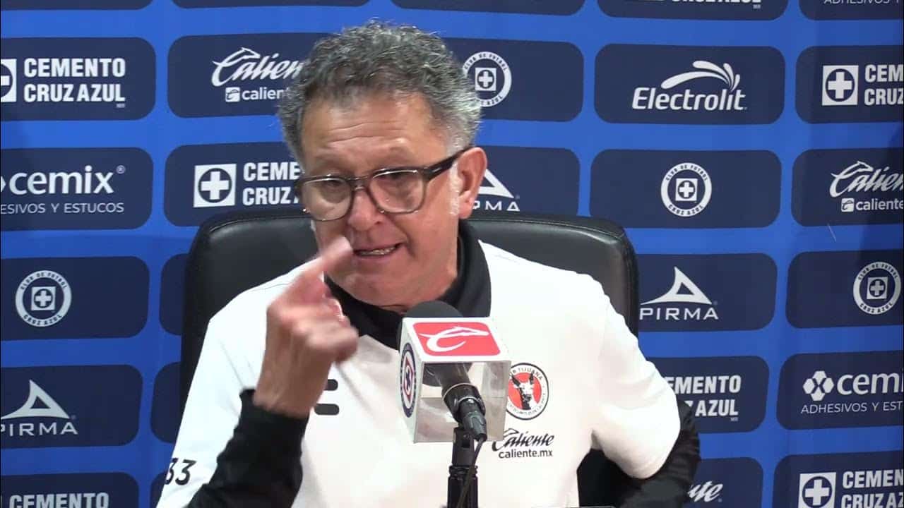 Juan Carlos Osorio en rueda de prensa con Xolos.