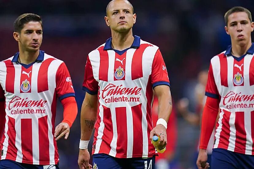 Javier Hernández será baja con Chivas en el AP2024.