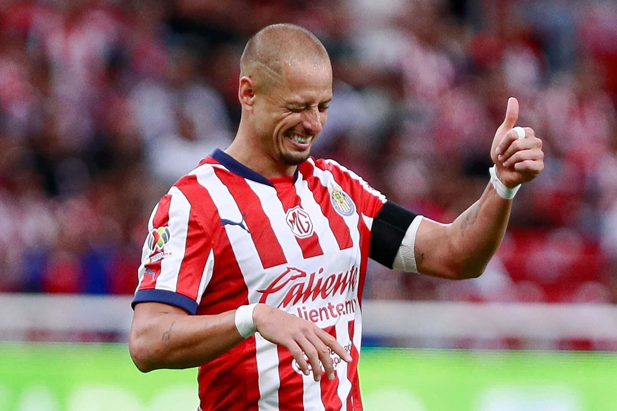 Chicharito Hernández no ha rendido lo que se esperaba con Chivas del Guadalajara.