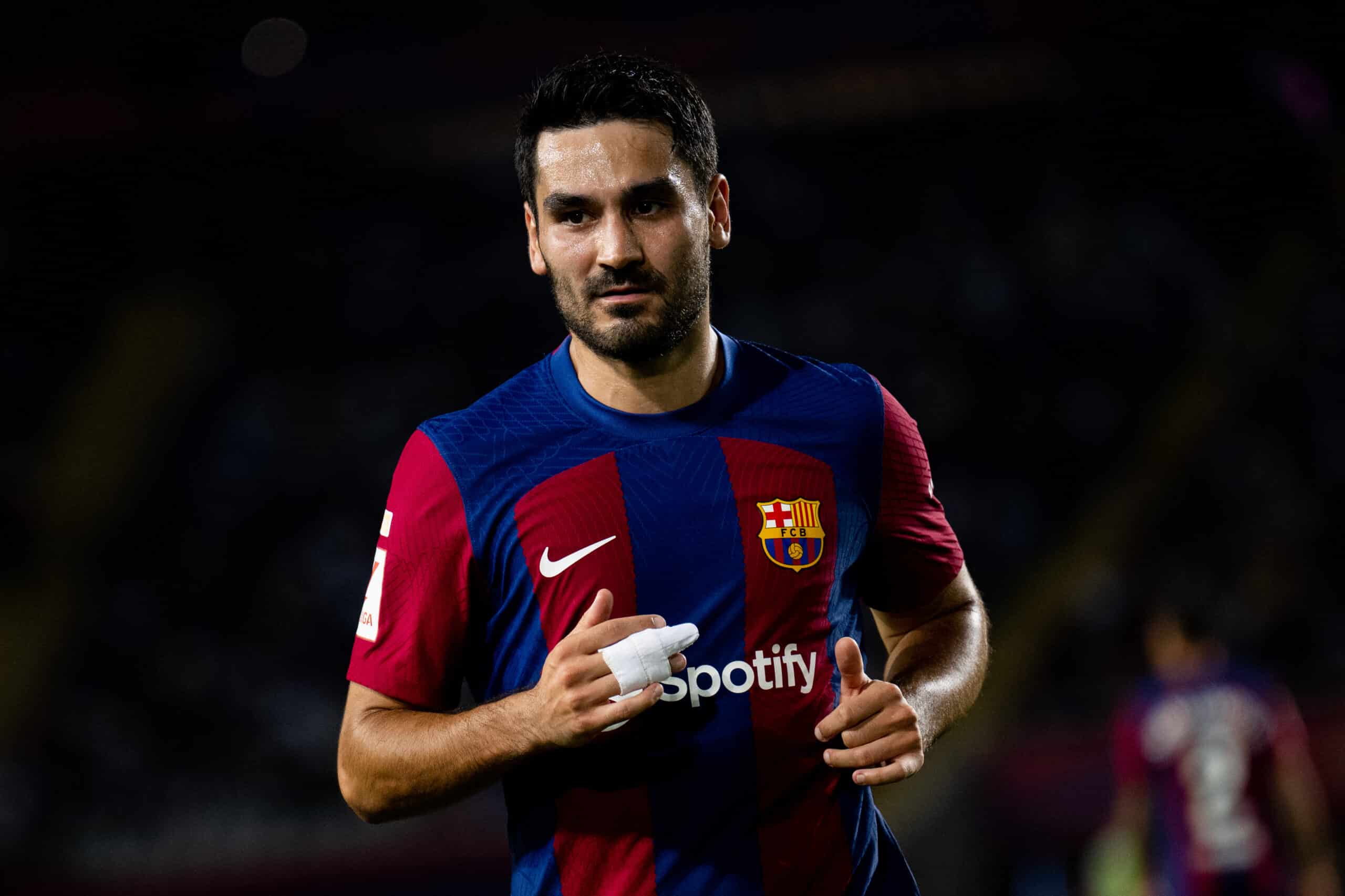 Ilkay Gündogan en partido con el Barcelona en España.