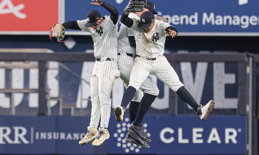 YANKEES CELEBRAN LA VICTORIA