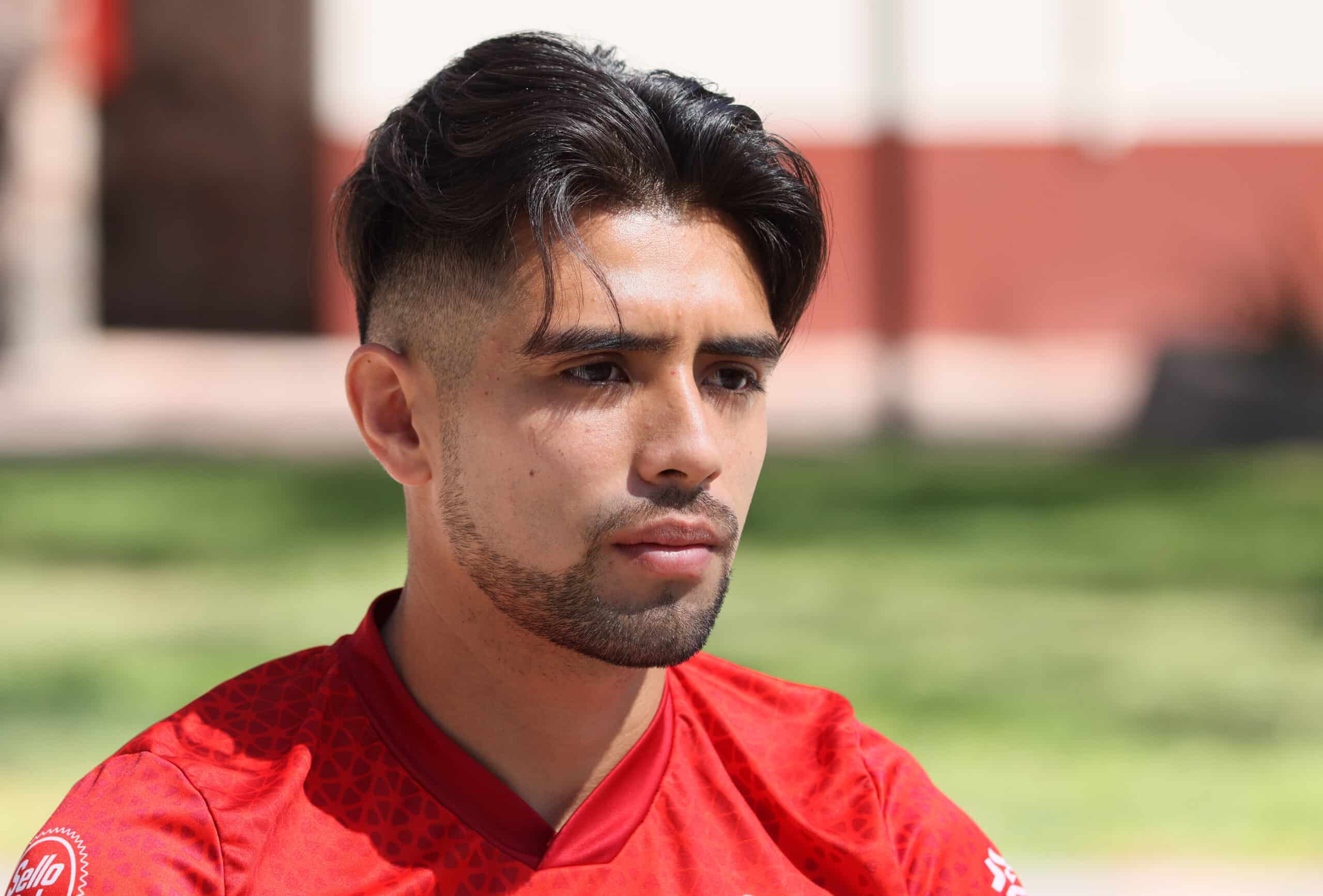 Ricardo Marín en entrevista en entrenamiento de Chivas.