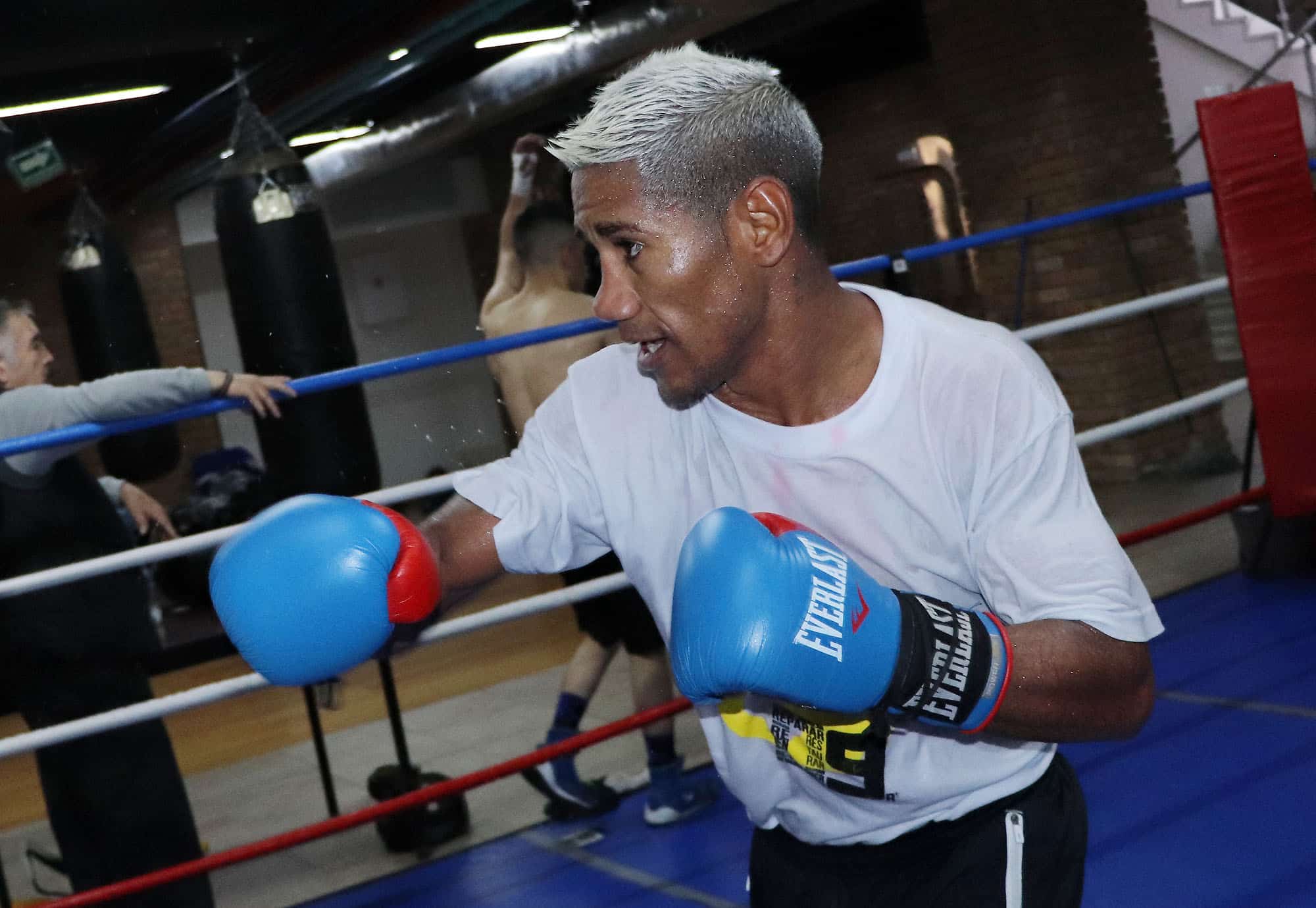 Miguel Marriaga en entrenamiento previo a su pelea de este sábado.