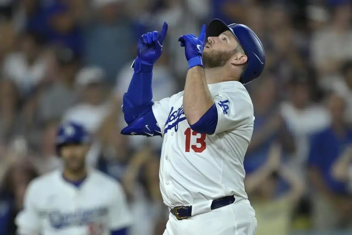 DODGERS SIGUE DE LÍDER