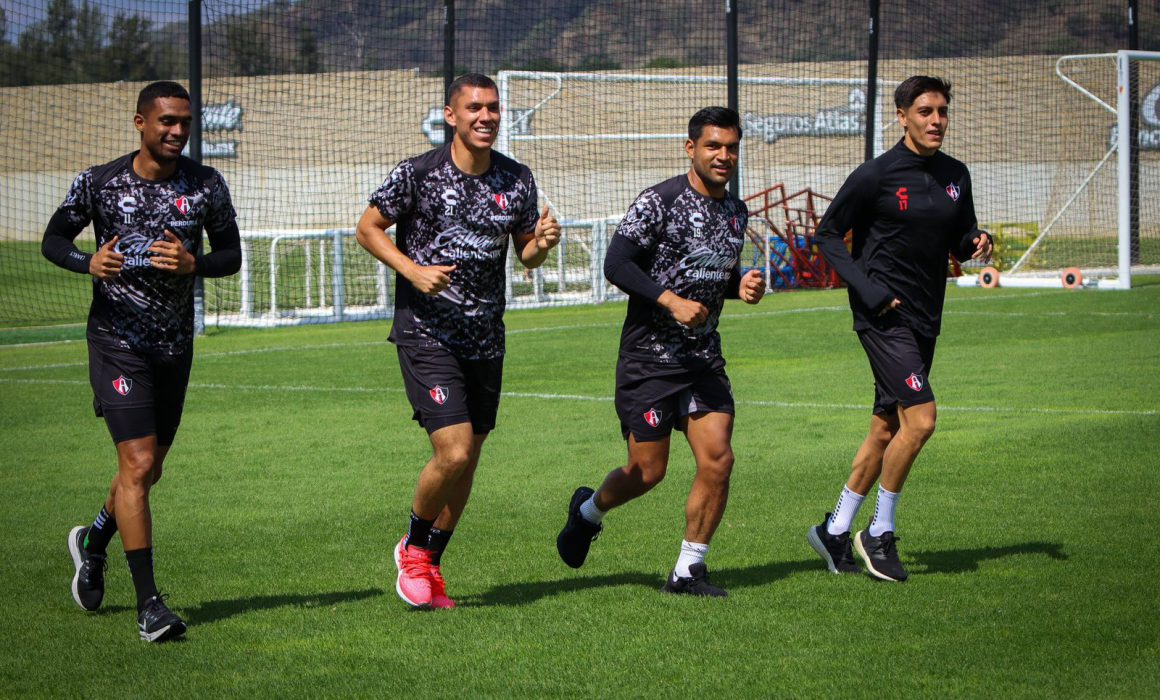 Jugadores del Atlas en entrenamiento previo a la quinta fecha.