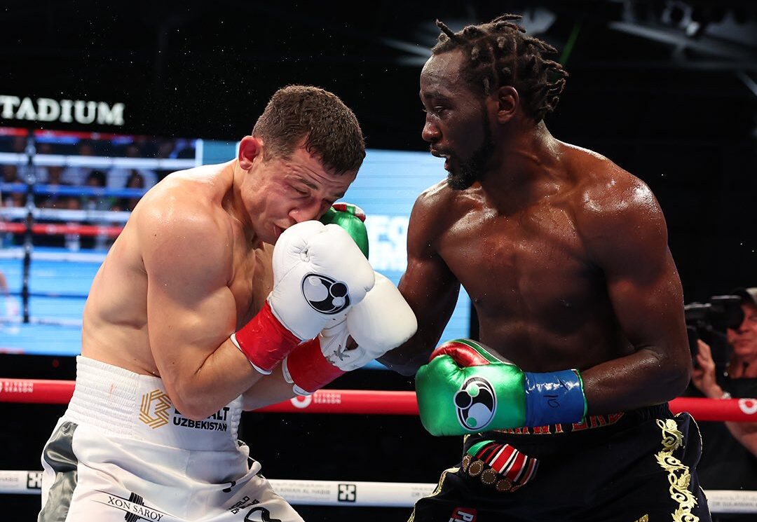 TERENCE CRAWFORD INTERCAMBIA GOLPES CON ISRAIL MADRIMOV