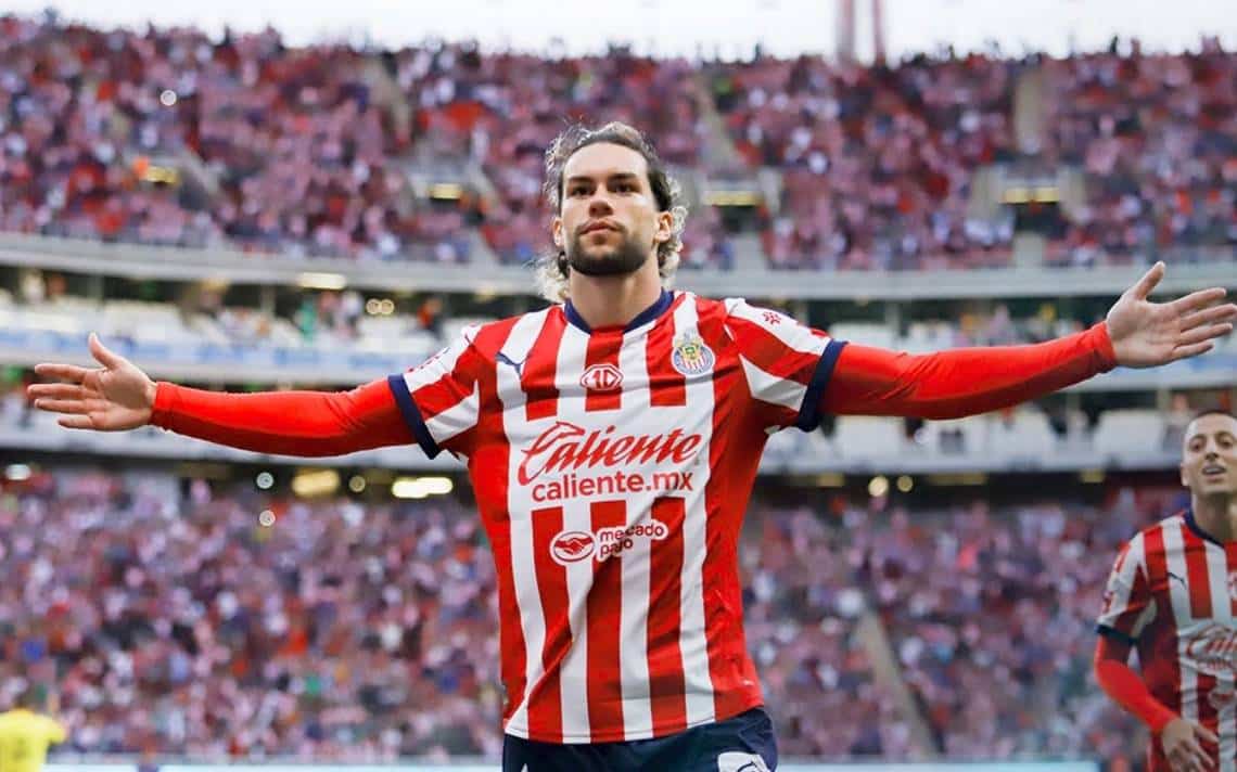 Cade Cowell en partido con Chivas en el AP2024.