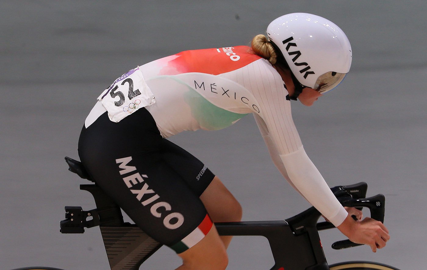 La ciclista Victoria Velasco, cierra la prueba omnium femenil en el lugar 22 del ciclismo de pista.