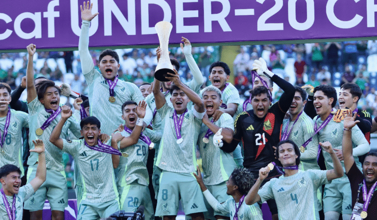 MÉXICO FESTEJA EL CAMPEONATO DEL PREMUNDIAL SUB20