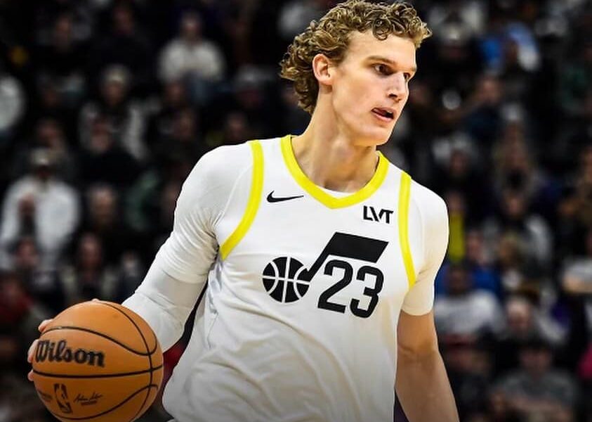 LAURI MARKKANEN DURANTE UN PARTIDO DEL UTAH JAZZ EN LA NBA