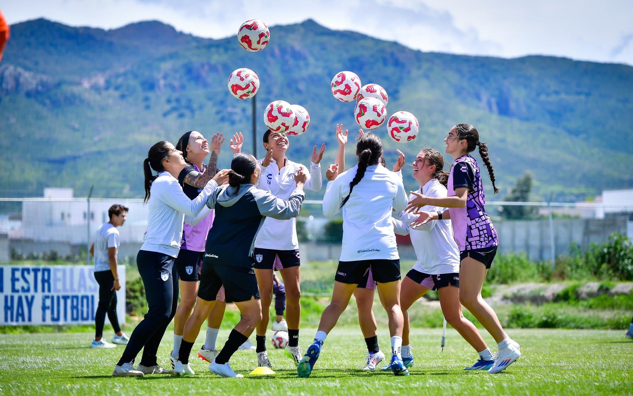 PACHUCA FEMENIL ATLAS