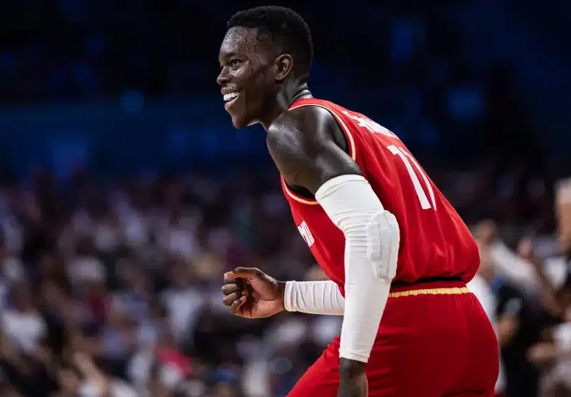 DENNIS SCHRODER DE ALEMANIA FESTEJA EL TRIUNFO SOBRE FRANCIA