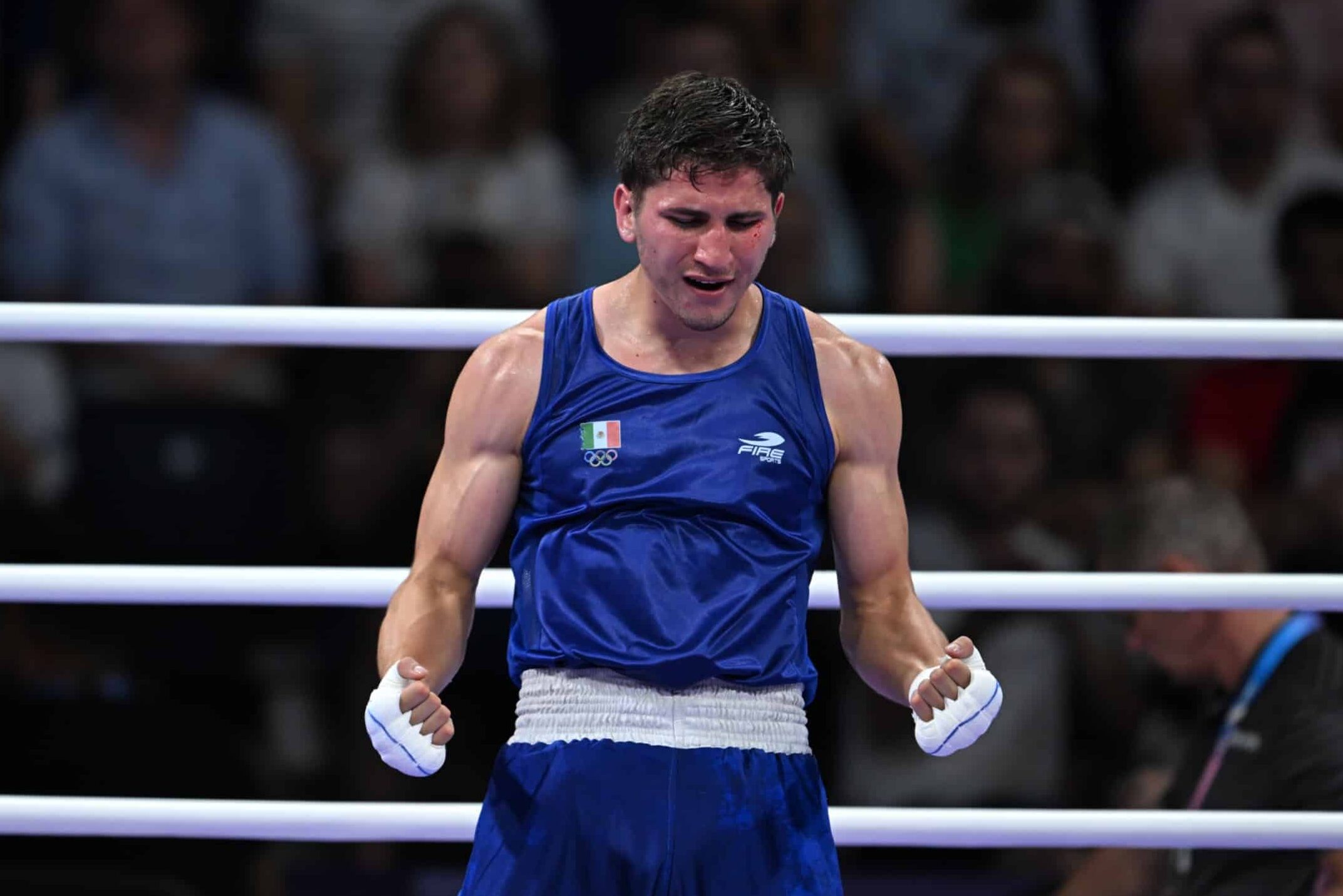 MARCO VERDE FESTEJA EMOCIONADO SU TRIUNFO, AL ASEGURAR MEDALLA DE BRONCE AL AVANZAR A SEMIFINALES EN JUEGOS OLÍMPICOS DE PARÍS 2024