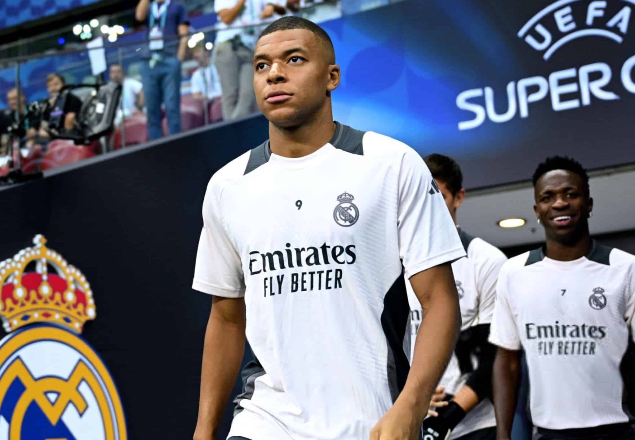 KYLIAN MBAPPÉ SALE AL CAMPO CON EL REAL MADRID