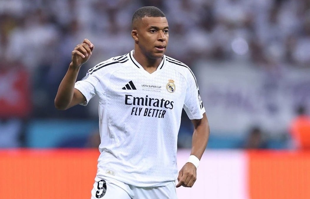 Kylian Mbappé anota su primer gol con el Real Madrid.