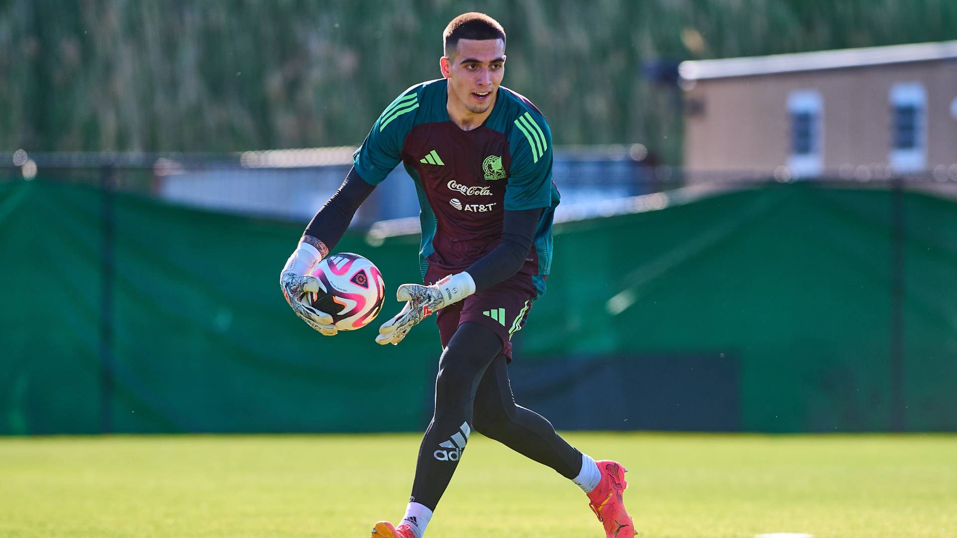 Alex Padilla ya ha estado en las filas de la Selección Mexicana.