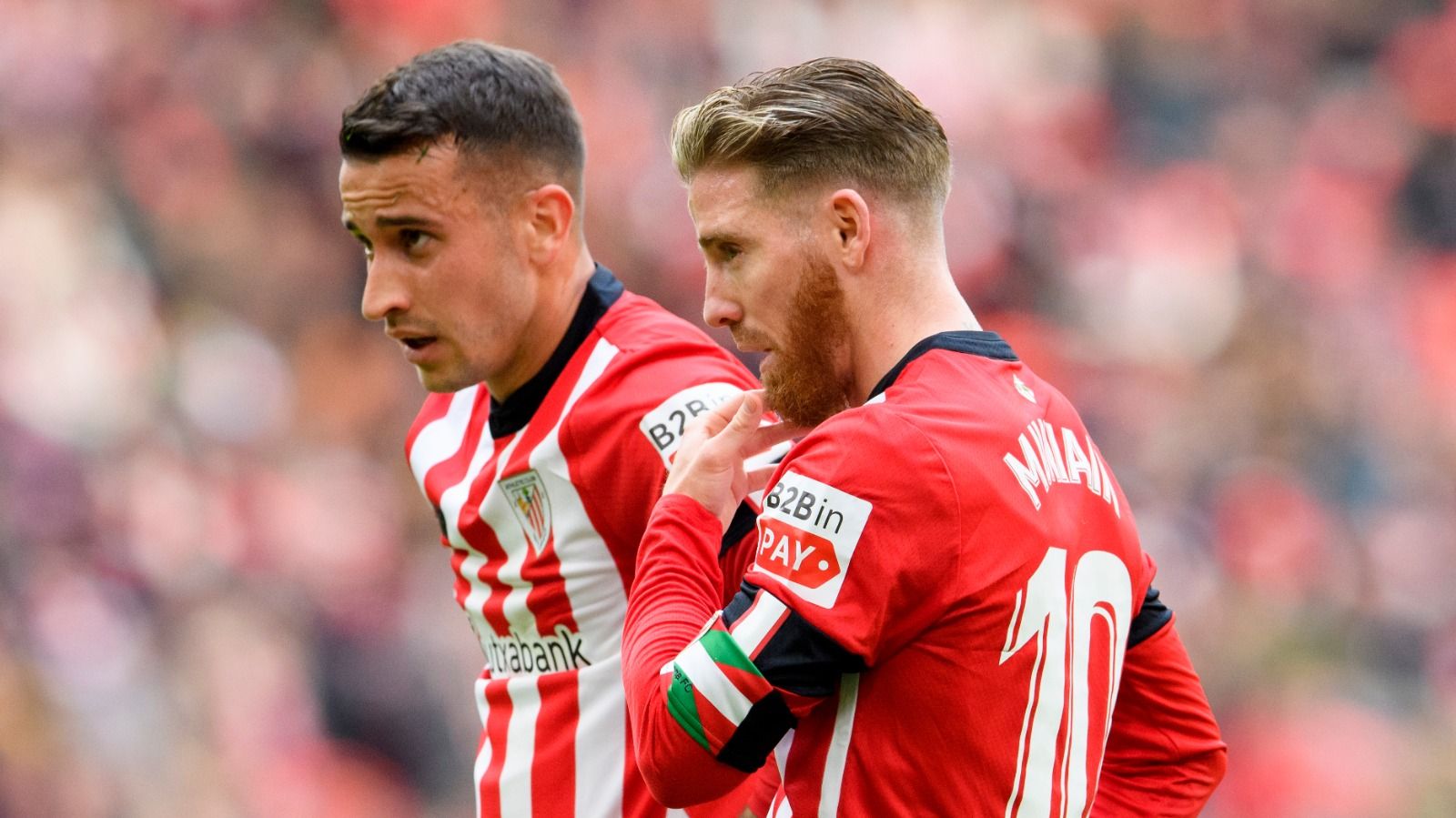 Jugadores del Athletic Bilbao en partido de la fecha 3.