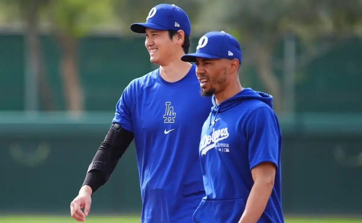 MOOKIE BETTS JUNTO A OHTANI