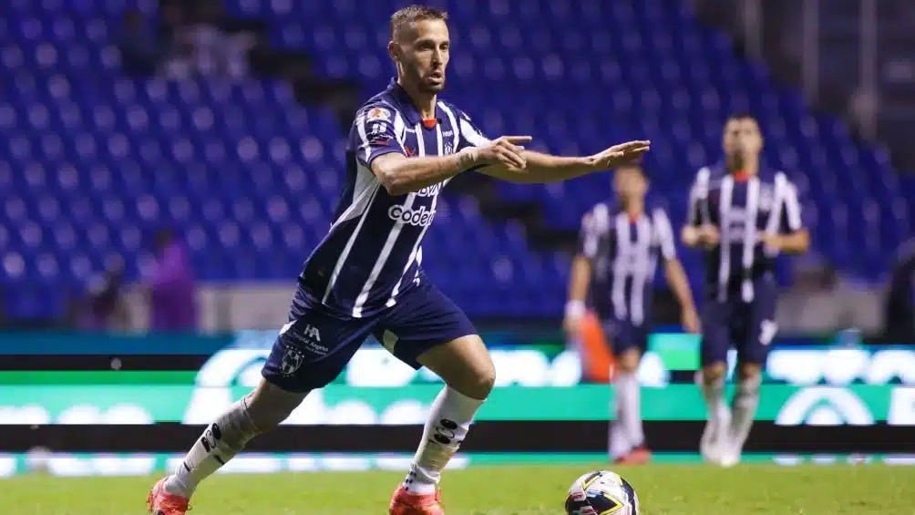 RAYADOS MANEJA EL RITMO DEL JUEGO