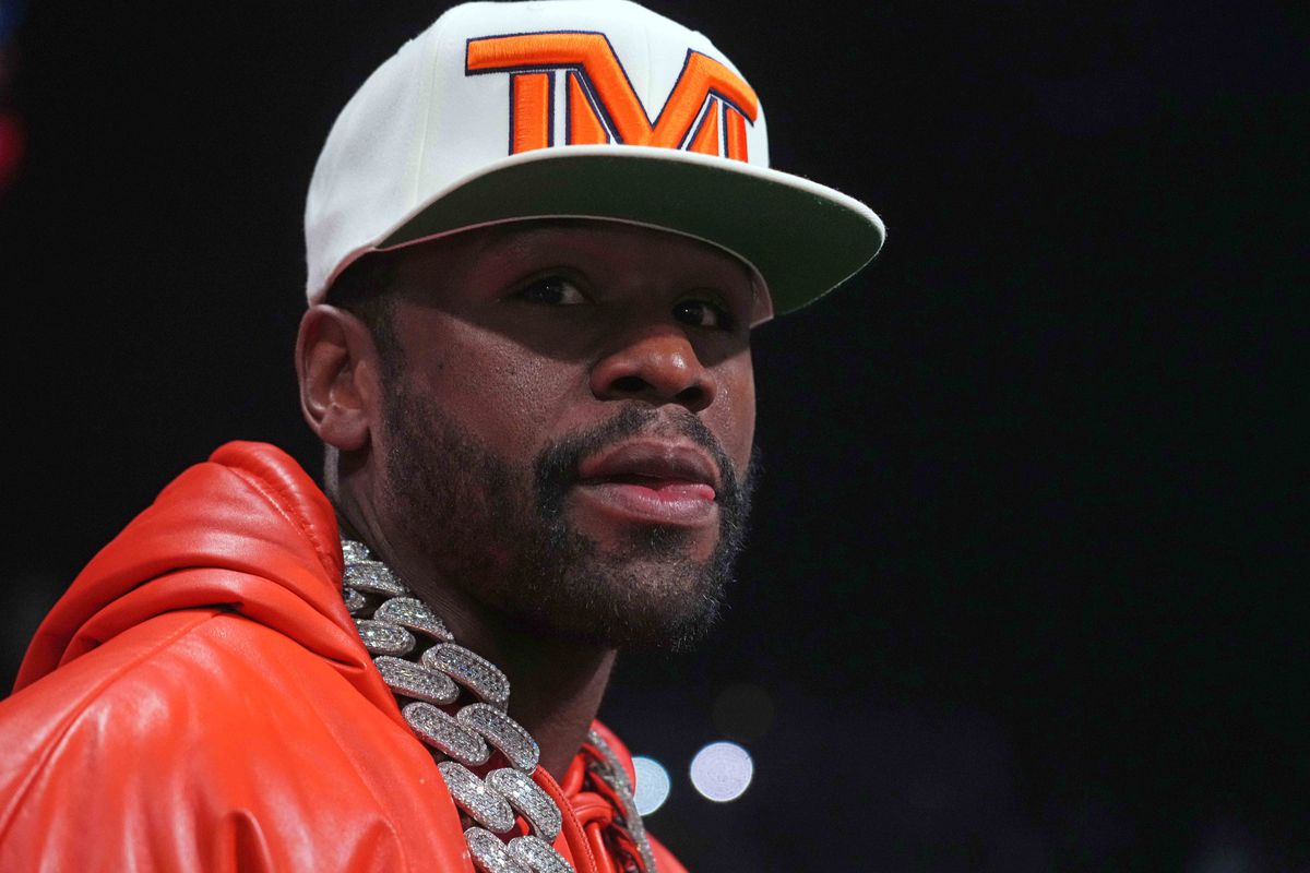 Floyd Mayweather se alista para su pelea de este 24 de agosto en México.