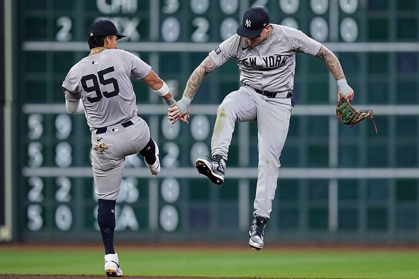 YANKEES FESTEJA SU VICTORIA EN SEATTLE