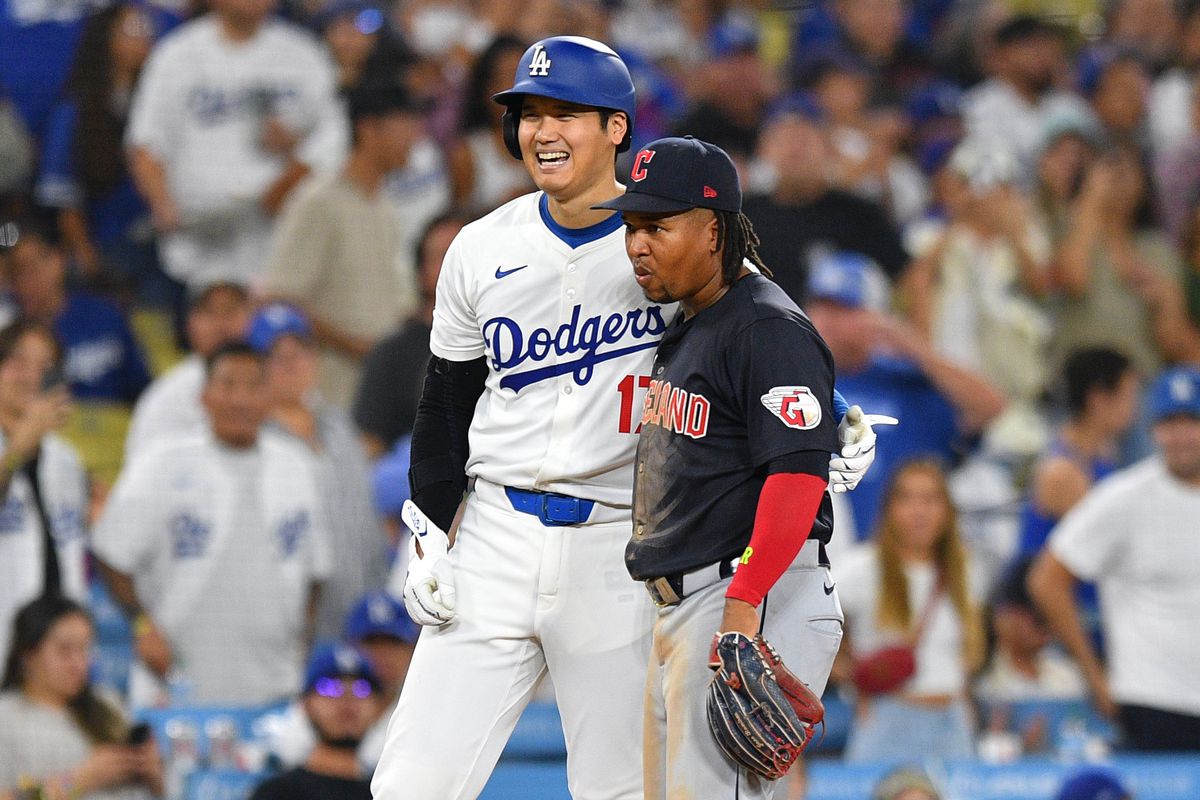 DOS GRANDES FIGURAS DE MLB EN LA ESTAMPA